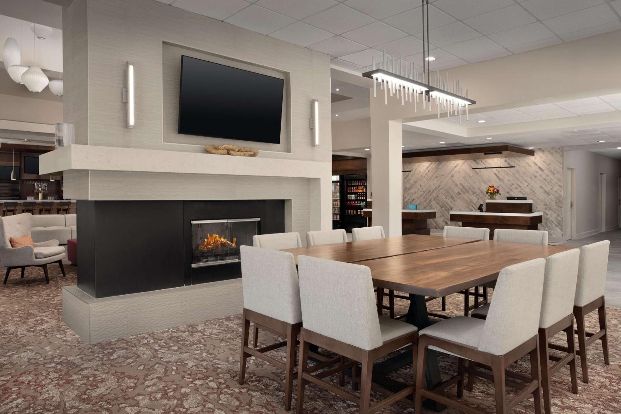 Hilton Garden Inn Philadelphia-Fort Washington Bagian luar foto